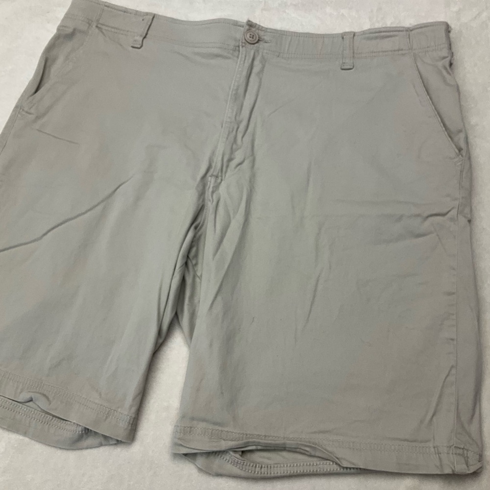 LEE Extreme Comfort Performance Series Men's 42 Flat Front Khaki Casual Shorts
